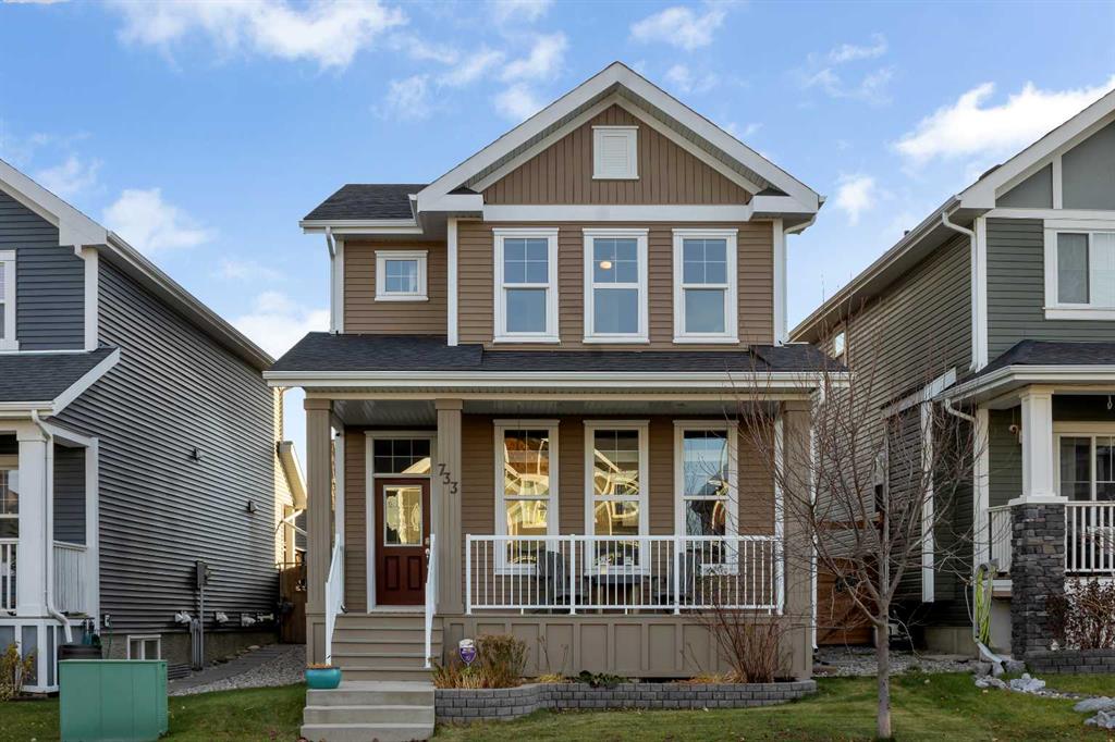 Picture of 733 River Heights Crescent , Cochrane Real Estate Listing