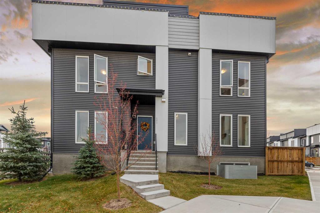 Picture of 460 Seton Circle SE, Calgary Real Estate Listing