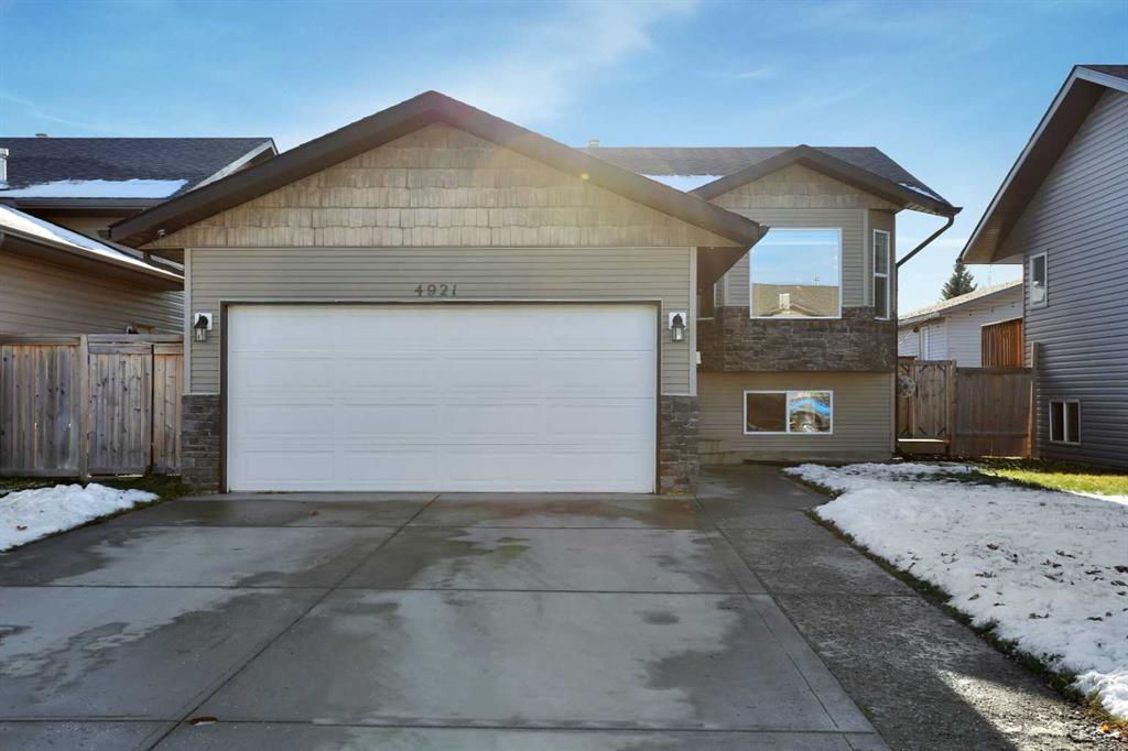 Picture of 4921 Westbrooke Road , Blackfalds Real Estate Listing