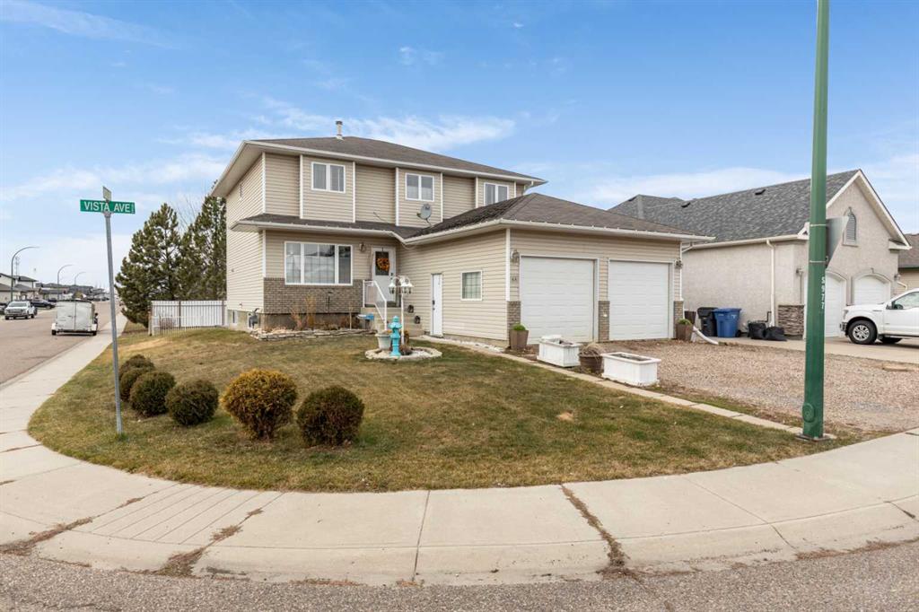 Picture of 68 Vista Avenue SE, Medicine Hat Real Estate Listing