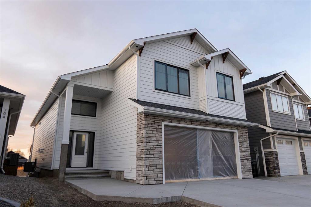 Picture of 700 Sixmile Crescent S, Lethbridge Real Estate Listing