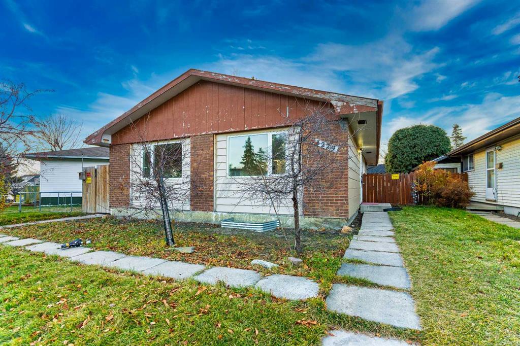 Picture of 3229 DOVER Road SE, Calgary Real Estate Listing