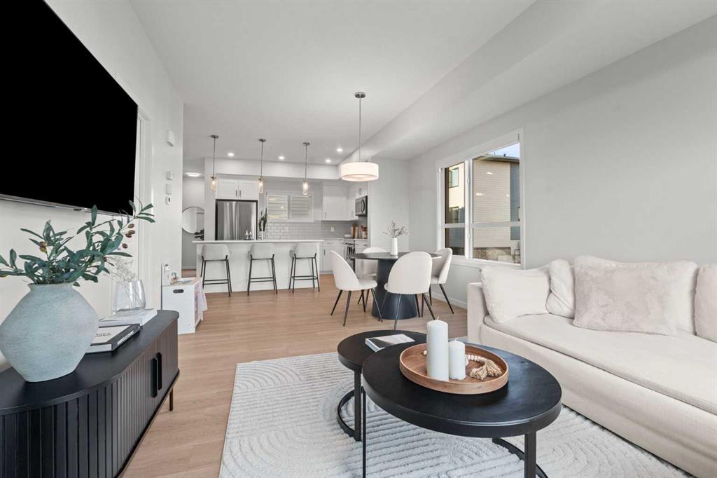 Picture of 124, 42 Cranbrook Gardens SE, Calgary Real Estate Listing