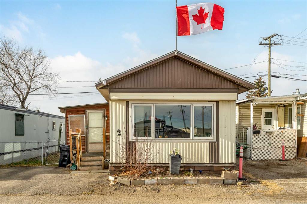 Picture of 2, 2106 50 Street SE, Calgary Real Estate Listing