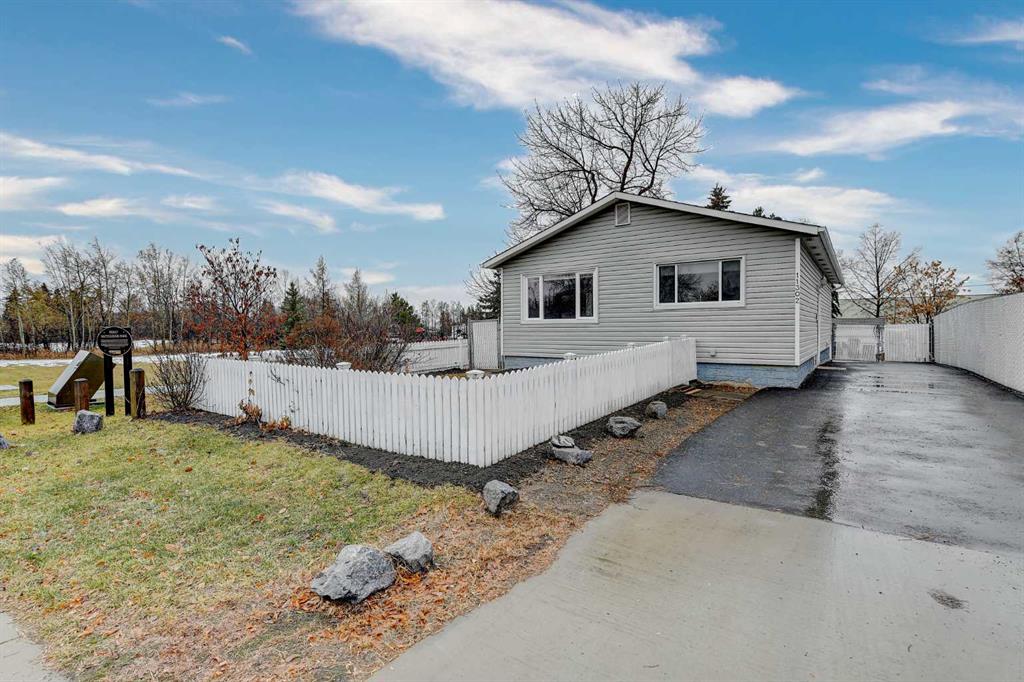 Picture of 11302 97 Street , Grande Prairie Real Estate Listing