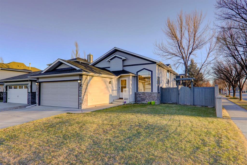 Picture of 67 Cimarron Drive , Okotoks Real Estate Listing