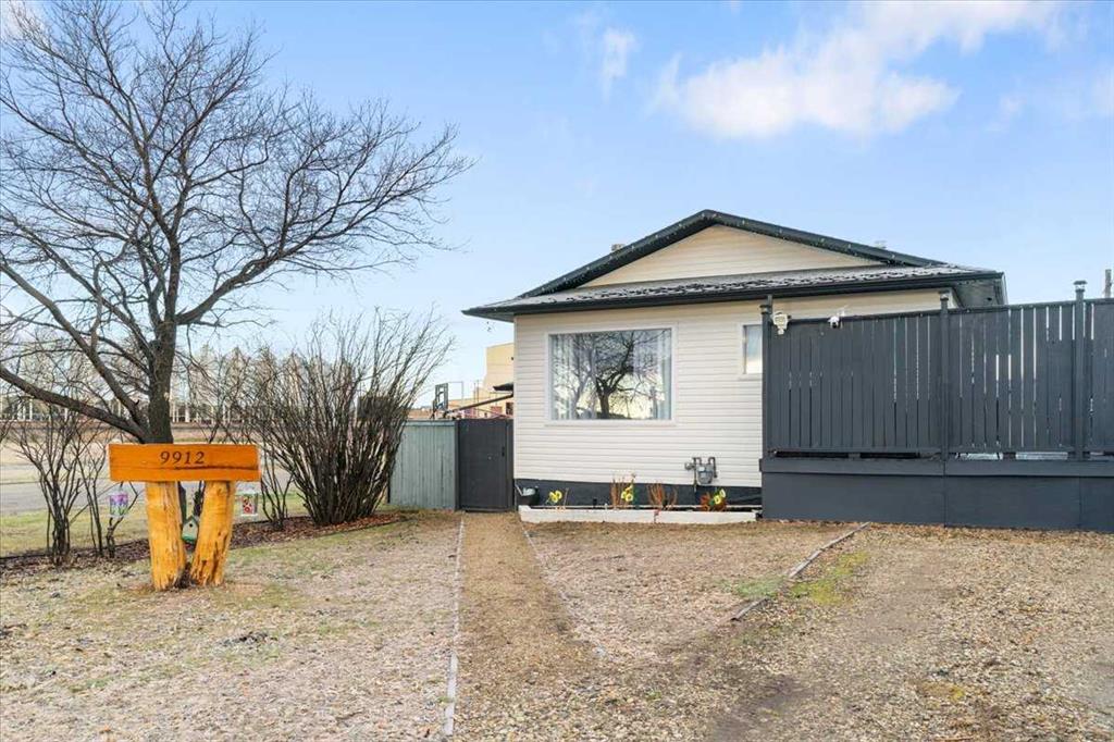 Picture of 9912 101 Avenue , Sexsmith Real Estate Listing