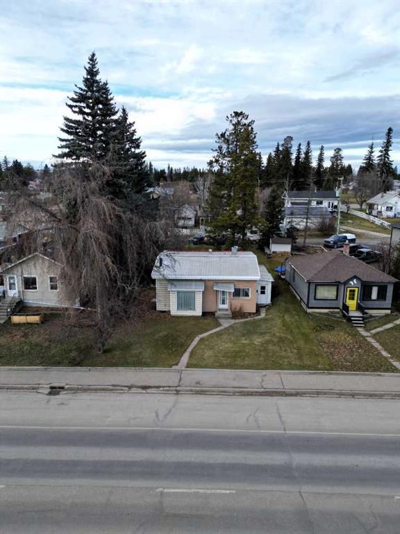 Picture of 4720 4 Avenue , Edson Real Estate Listing