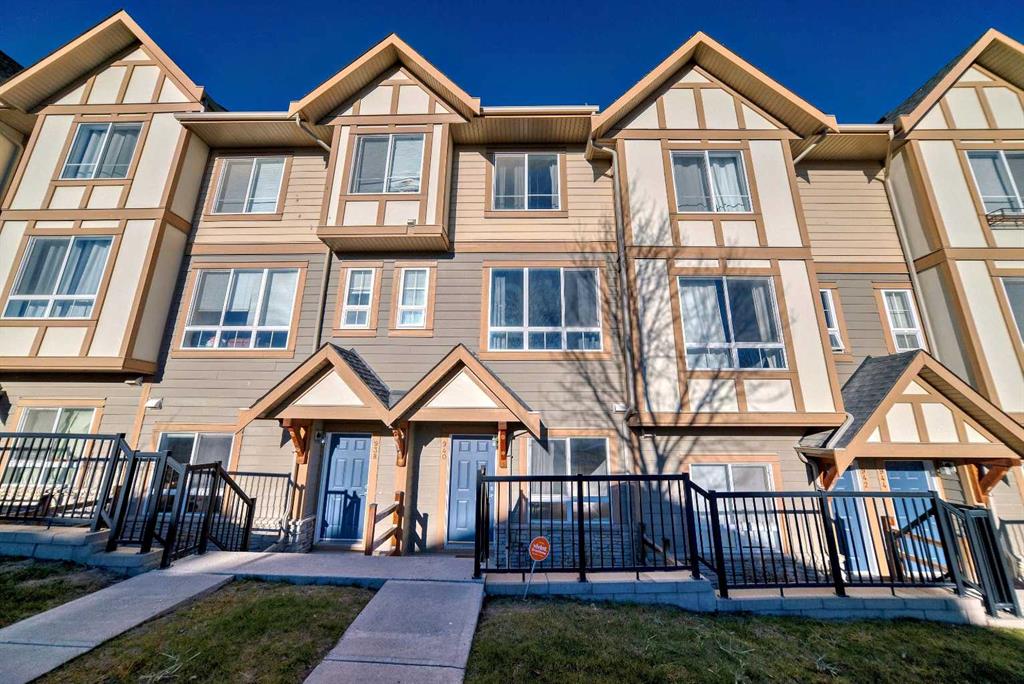 Picture of 940 Sherwood Boulevard NW, Calgary Real Estate Listing