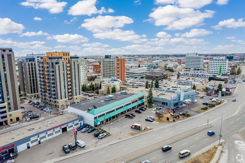 Picture of 5720 Macleod Trail SW, Calgary Real Estate Listing