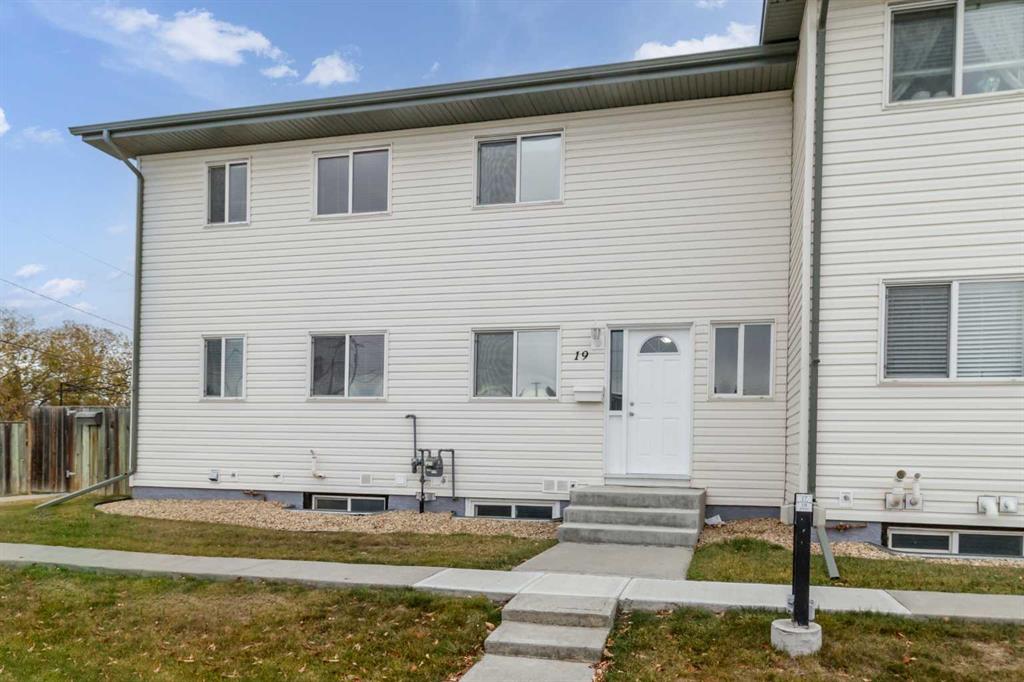 Picture of 19, 1 Fir Street , Red Deer Real Estate Listing