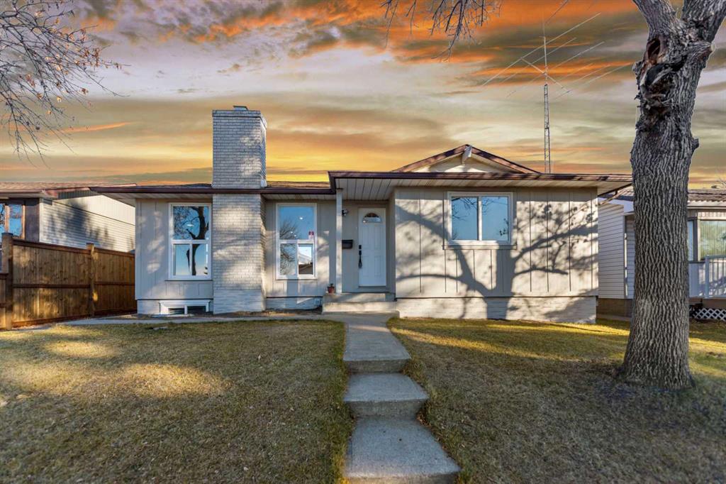 Picture of 208 Whitehorn Crescent NE, Calgary Real Estate Listing