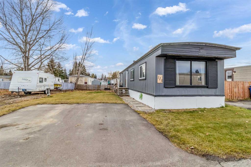 Picture of 113, 5344 76th Street , Red Deer Real Estate Listing