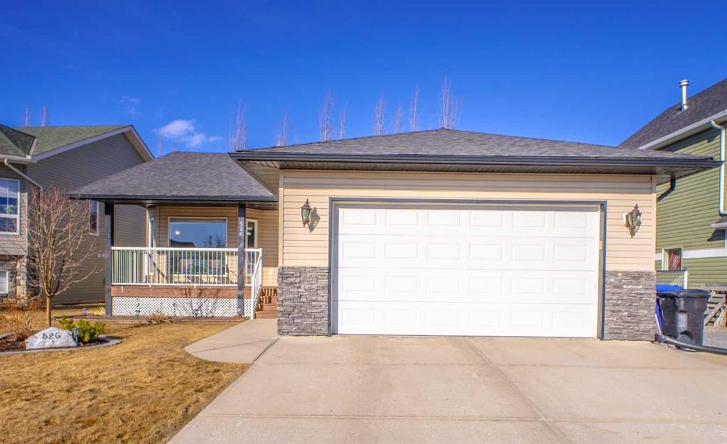 Picture of 526 Carriage Lane Drive , Carstairs Real Estate Listing