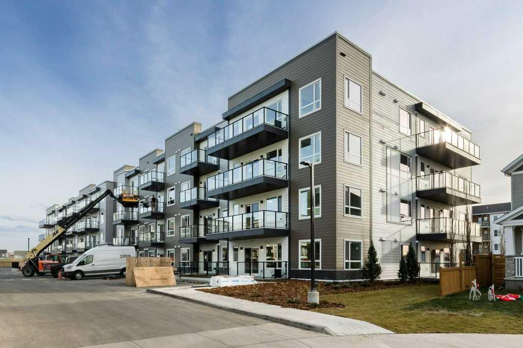 Picture of 3115, 33 Carringham Gate NW, Calgary Real Estate Listing