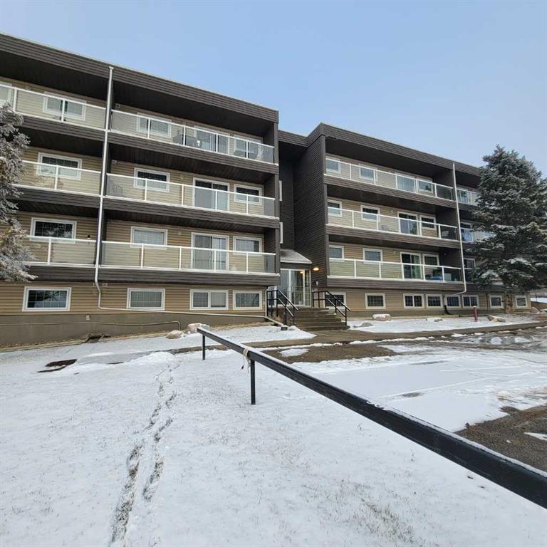 Picture of 105, 9005 99 Street , Peace River Real Estate Listing