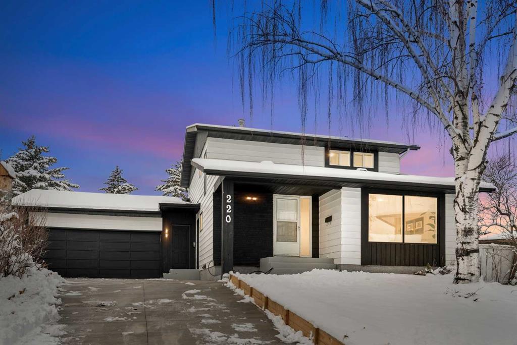 Picture of 220 Queen Anne Place SE, Calgary Real Estate Listing