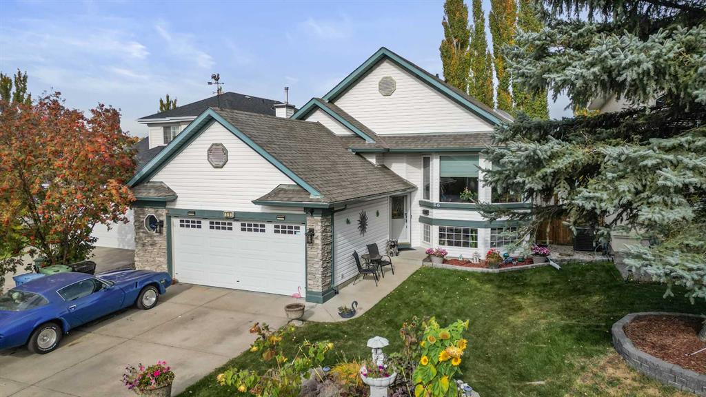 Picture of 56 Douglasview Rise SE, Calgary Real Estate Listing