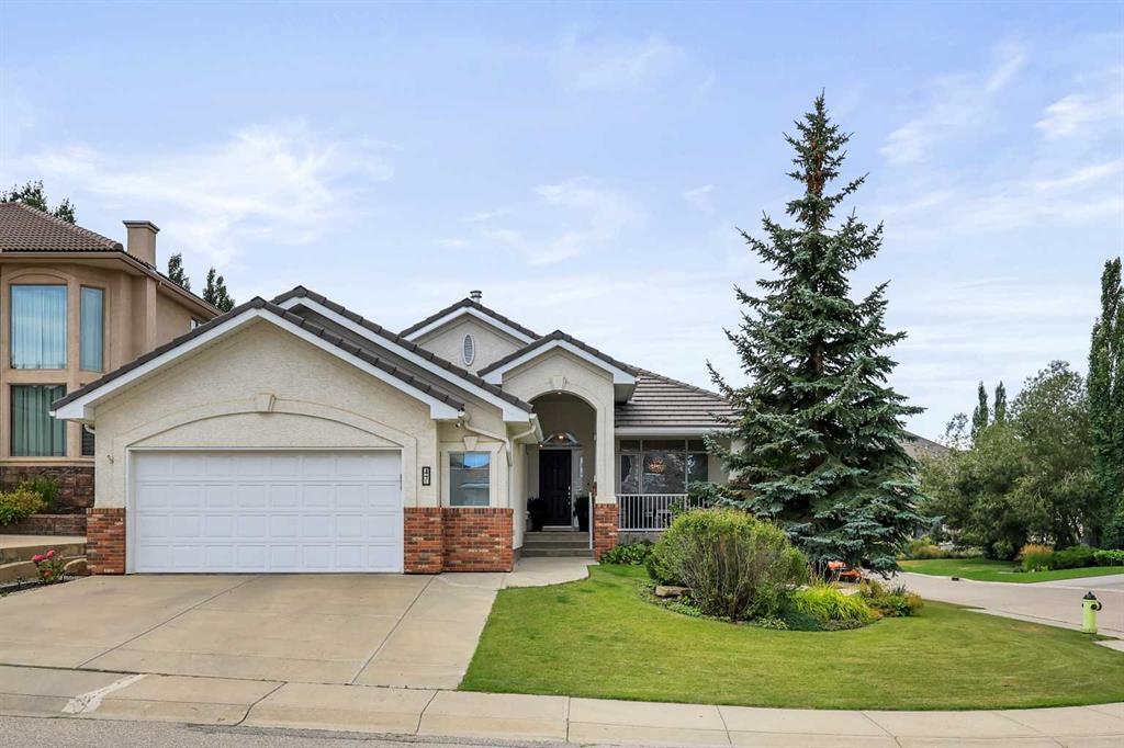 Picture of 47 Hamptons Close NW, Calgary Real Estate Listing