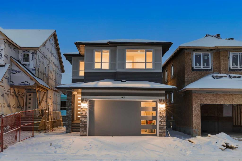 Picture of 907 LANGHOLM Drive SE, Airdrie Real Estate Listing