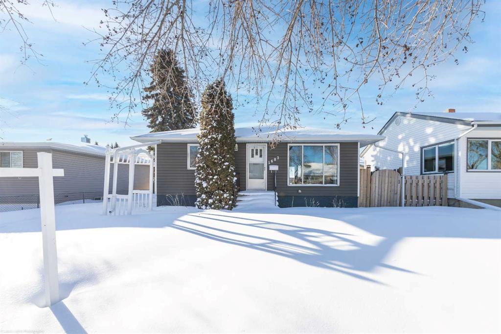 Picture of 5603 50 Street , Lloydminster Real Estate Listing