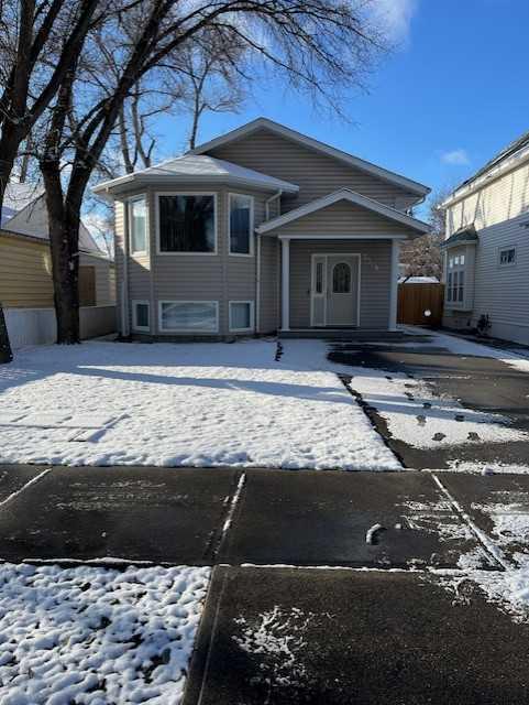 Picture of 5308 52 Street , Taber Real Estate Listing