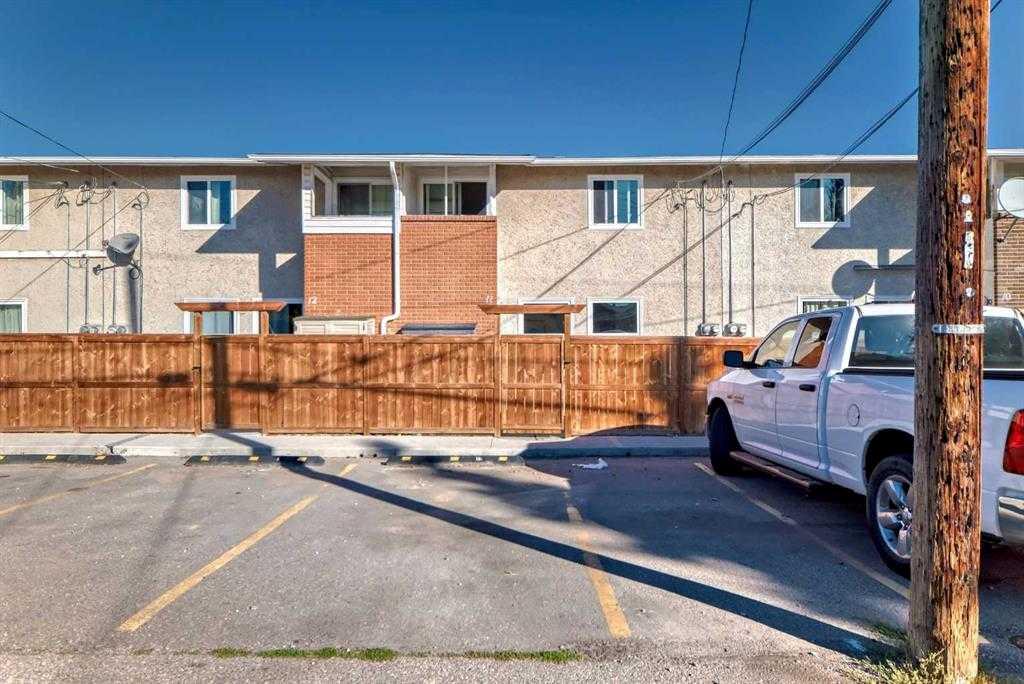 Picture of 11, 1615 McGonigal Drive NE, Calgary Real Estate Listing