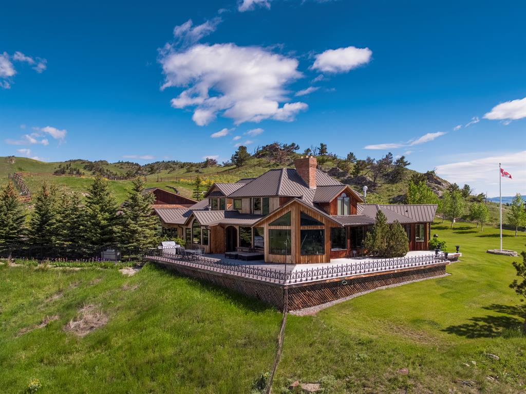 Picture of 2322 HIGHWAY 3  , Rural Pincher Creek No. 9, M.D. of Real Estate Listing