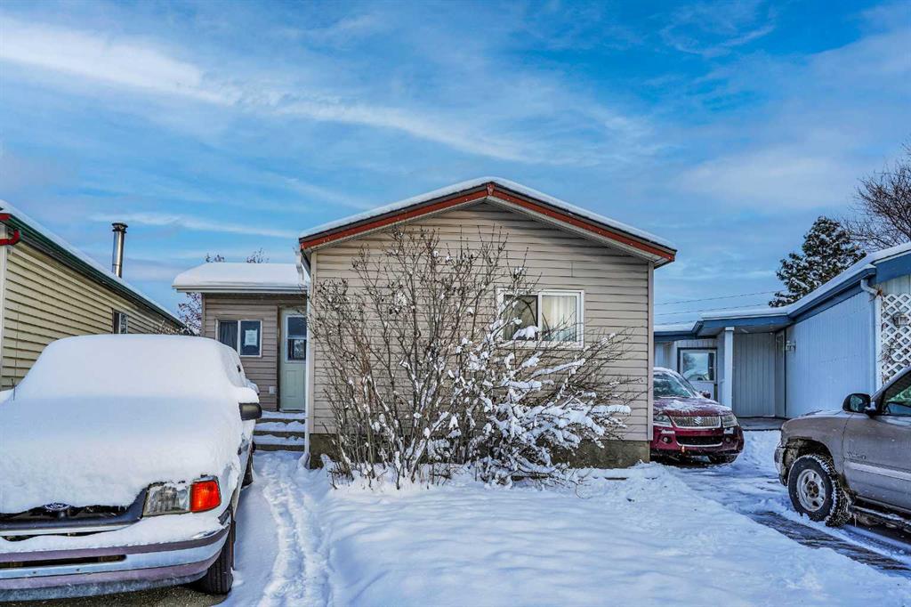 Picture of 210 Erin woods Circle NE, Calgary Real Estate Listing