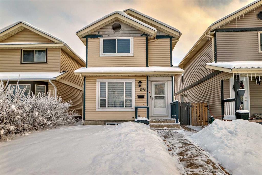 Picture of 195 Castleridge Drive NE, Calgary Real Estate Listing