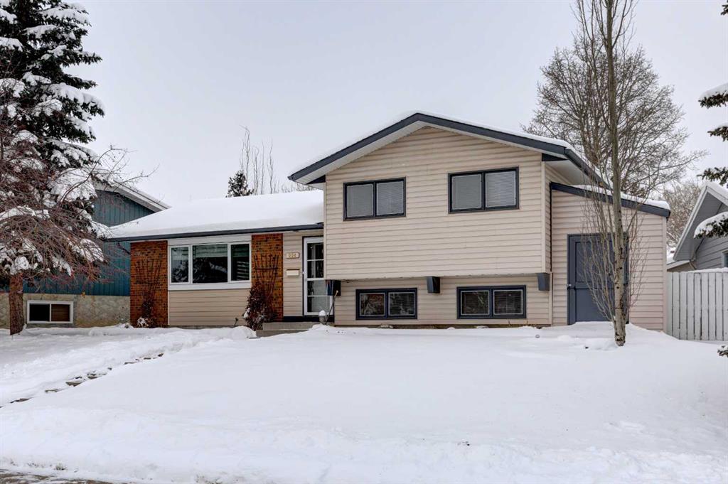 Picture of 224 Queen Charlotte Way SE, Calgary Real Estate Listing