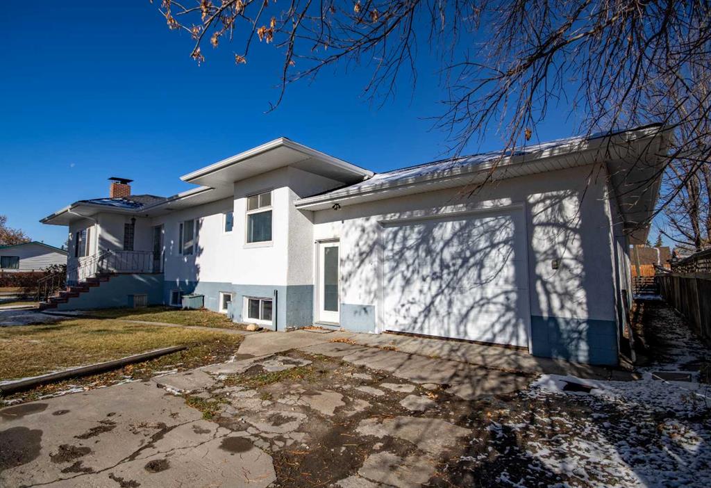 Picture of 4618 48 Street , Olds Real Estate Listing