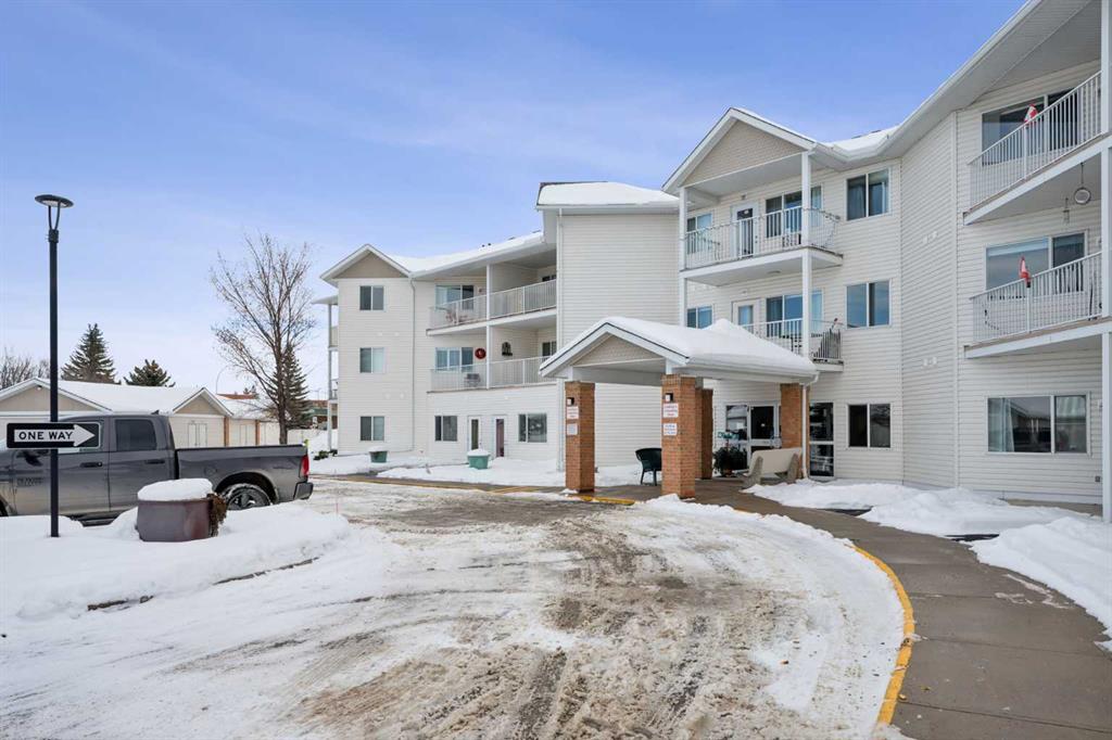 Picture of 201, 3 Parklane Way , Strathmore Real Estate Listing