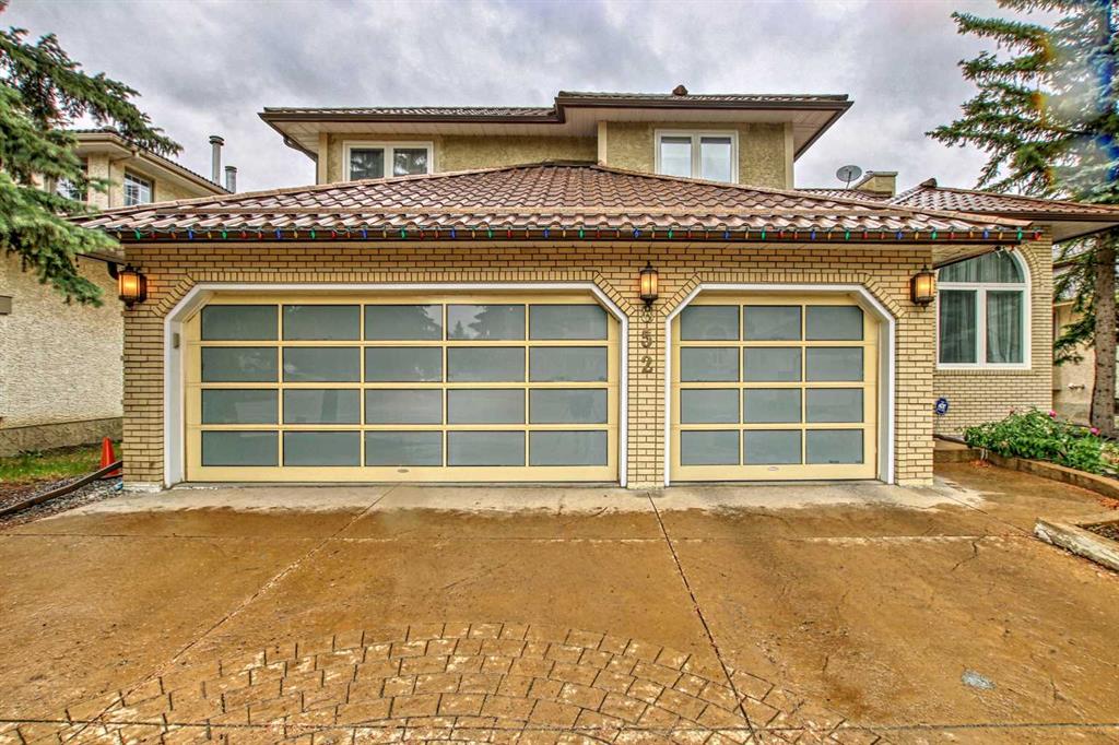 Picture of 852 Shawnee Drive SW, Calgary Real Estate Listing