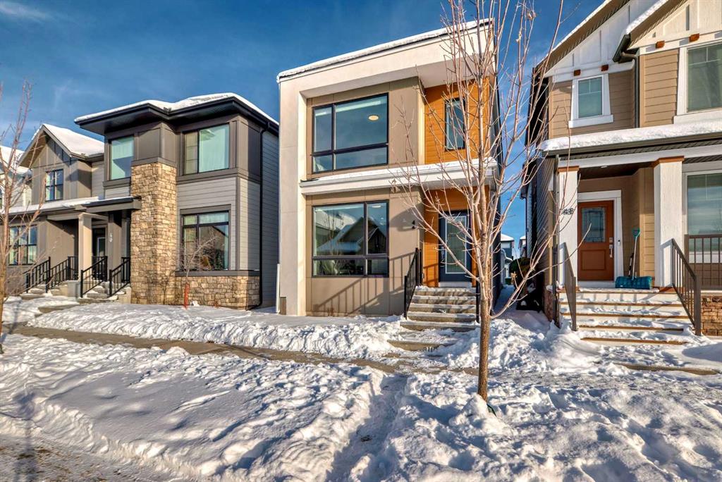 Picture of 44 Treeline Manor SW, Calgary Real Estate Listing