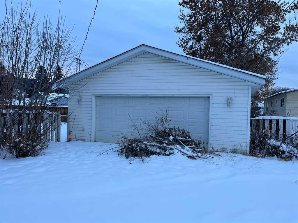 Picture of 9518 85 Avenue , Peace River Real Estate Listing