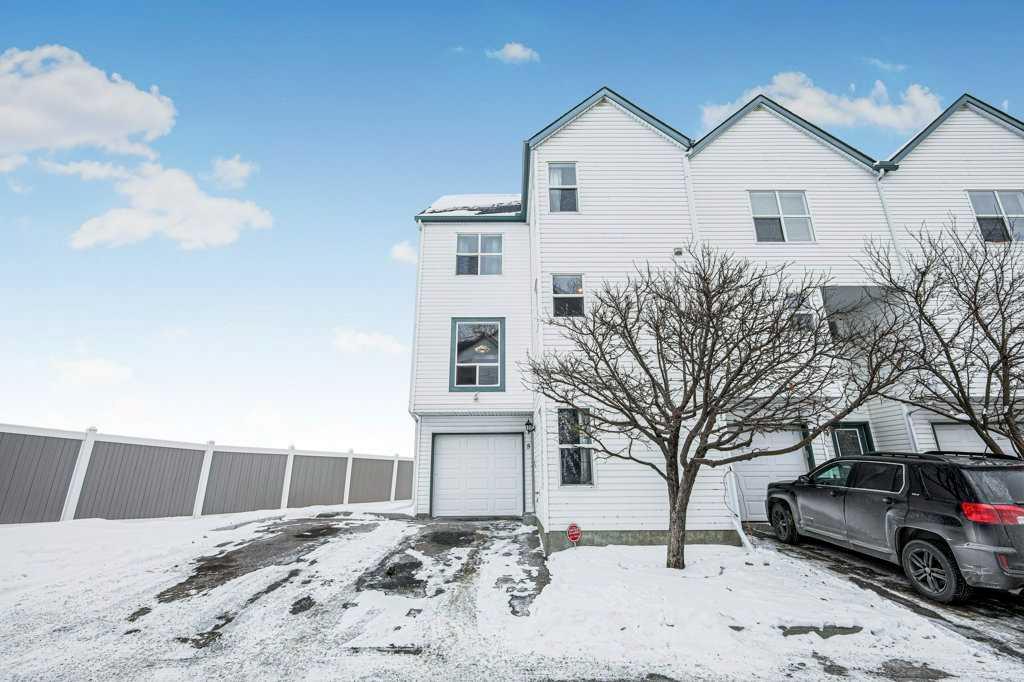 Picture of 5, 200 Hidden Hills Terrace NW, Calgary Real Estate Listing