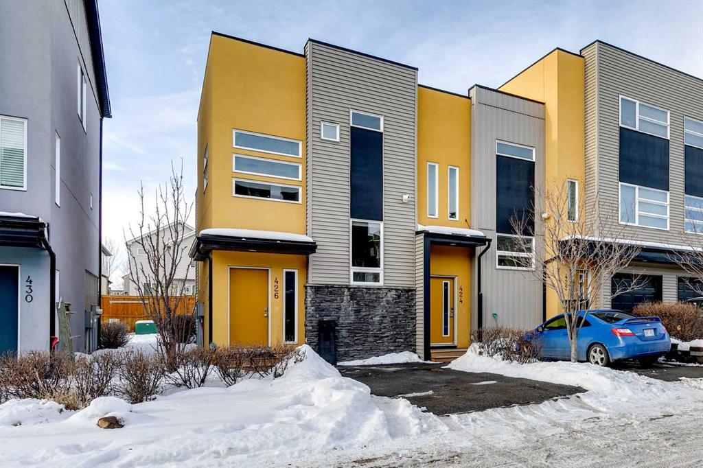 Picture of 426 Covecreek Circle NE, Calgary Real Estate Listing