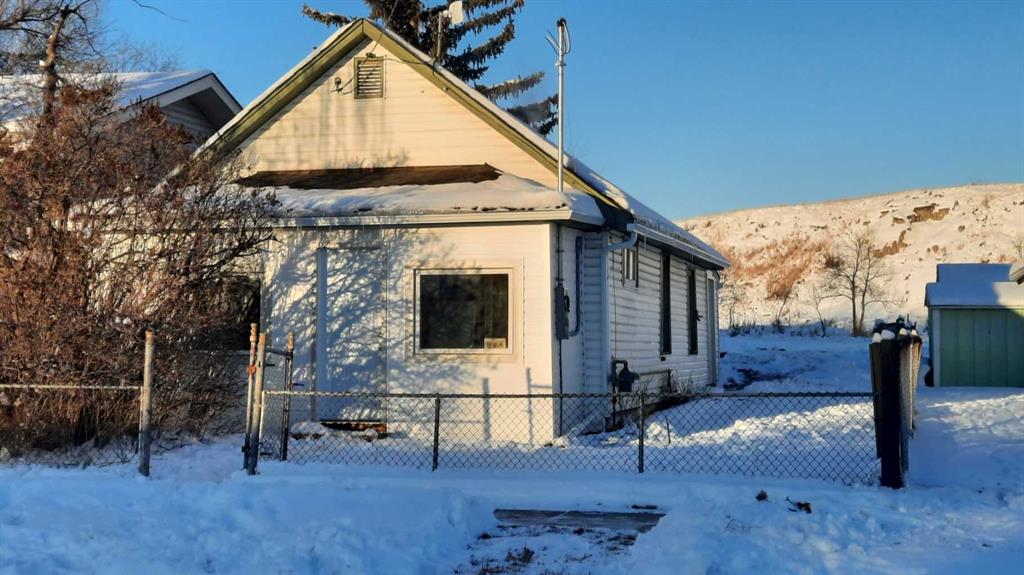 Picture of 304 7 Avenue SW, Drumheller Real Estate Listing