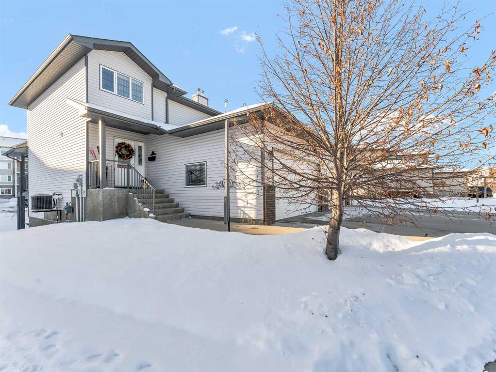 Picture of 55 Saamis Close SW, Medicine Hat Real Estate Listing