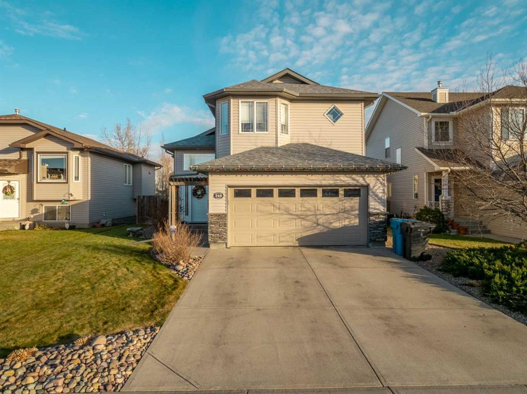 Picture of 248 Squamish Court W, Lethbridge Real Estate Listing