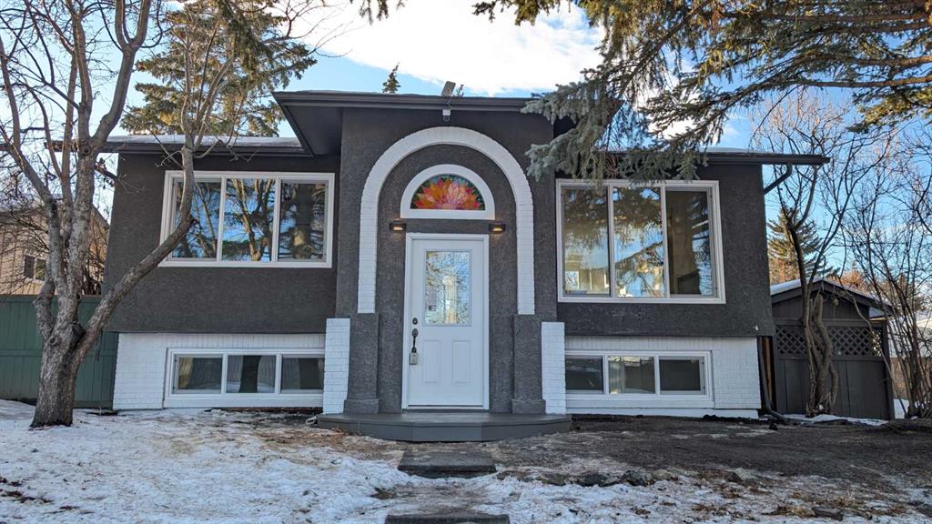 Picture of 219 Midlawn Close SE, Calgary Real Estate Listing