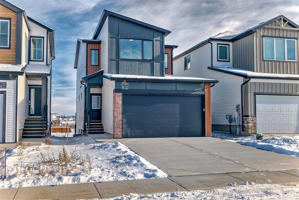 Picture of 749 Violet Place W, Lethbridge Real Estate Listing