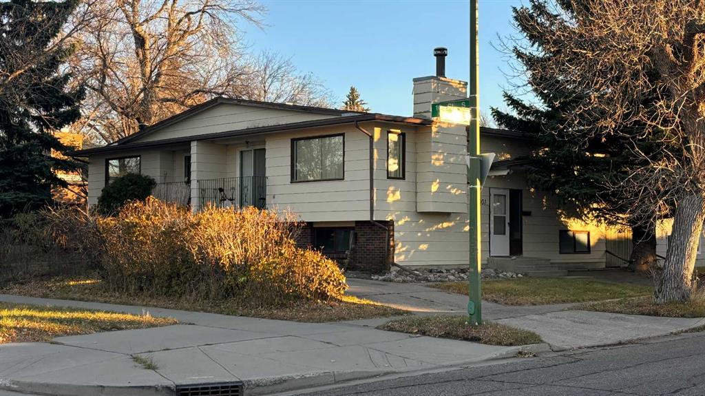 Picture of 649 10 Street S, Lethbridge Real Estate Listing