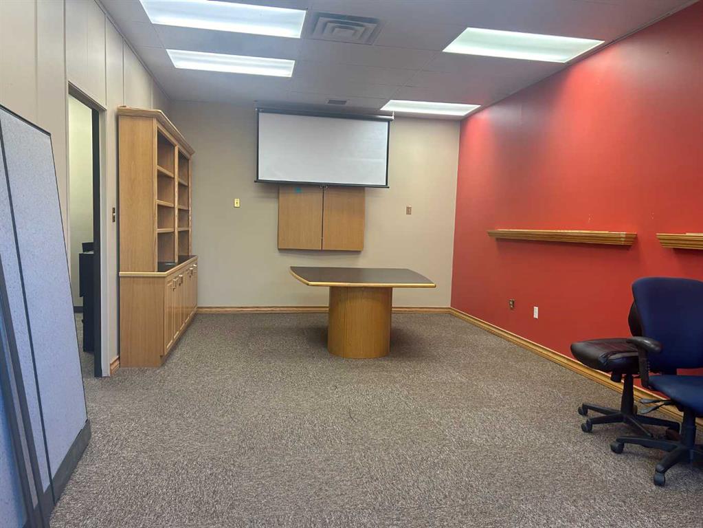 Picture of 205, 1601 Dunmore Road SE, Medicine Hat Real Estate Listing