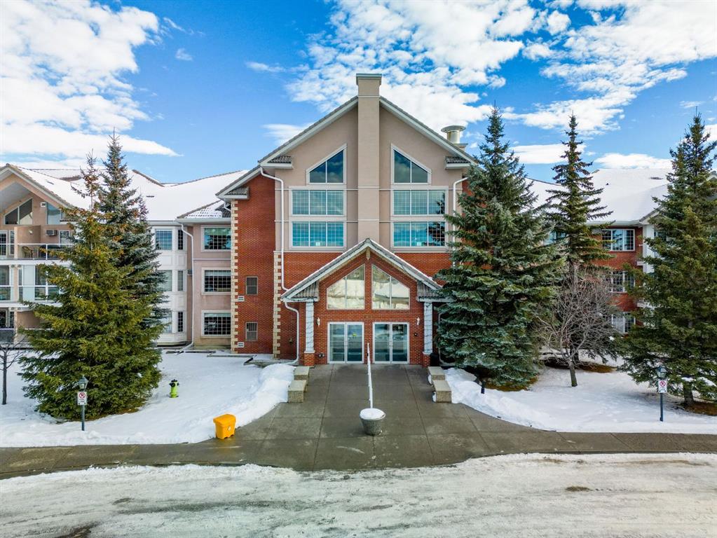 Picture of 246, 6868 Sierra Morena Boulevard SW, Calgary Real Estate Listing