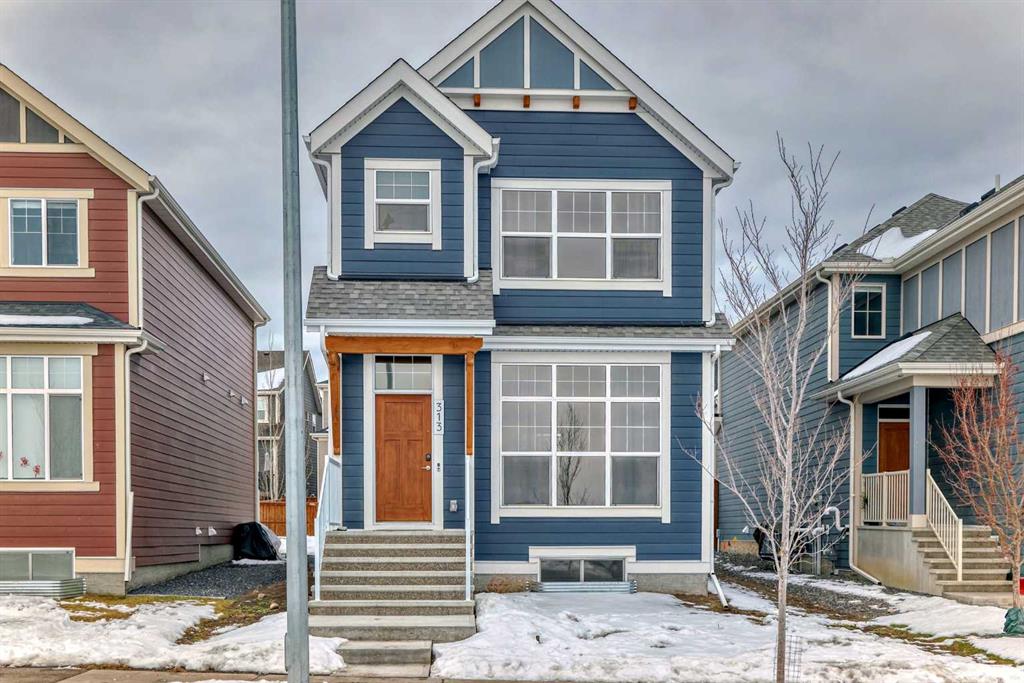 Picture of 313 Masters Avenue SE, Calgary Real Estate Listing