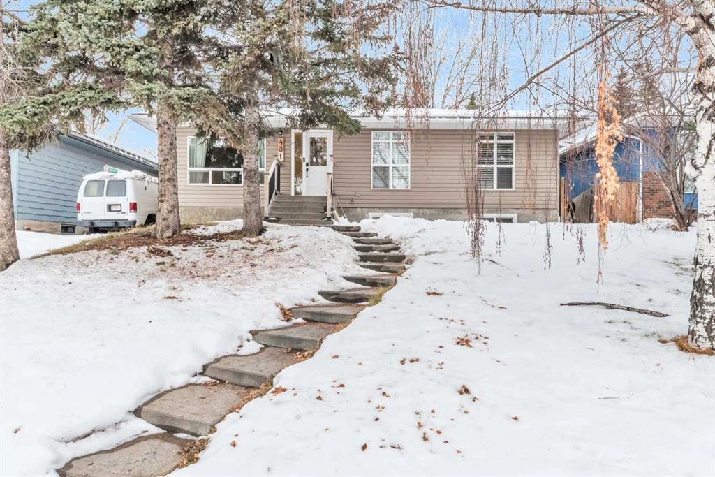 Picture of 431 Cantrell Drive SW, Calgary Real Estate Listing