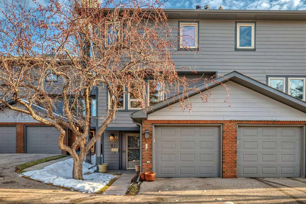 Picture of 15, 64 Woodacres Crescent SW, Calgary Real Estate Listing