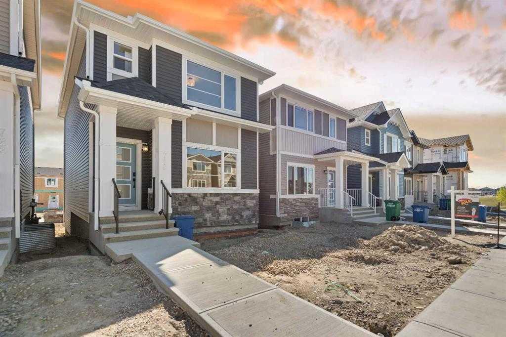 Picture of 718 Bayview Hill SW, Airdrie Real Estate Listing